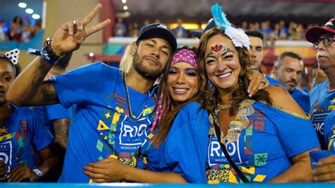  Neymar Jr.的Carnaval狂歡，足球巨星化身桑巴舞王？！